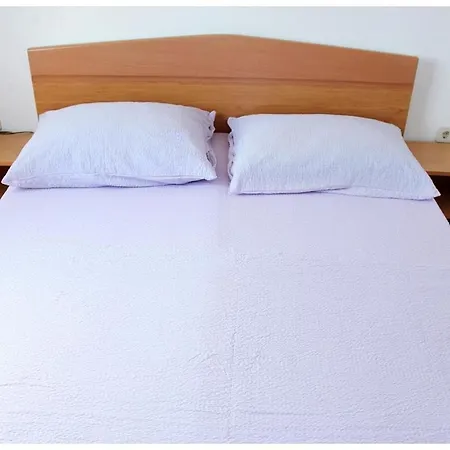 With Parking Space Razanj, - 8360 * روغوزنيكا