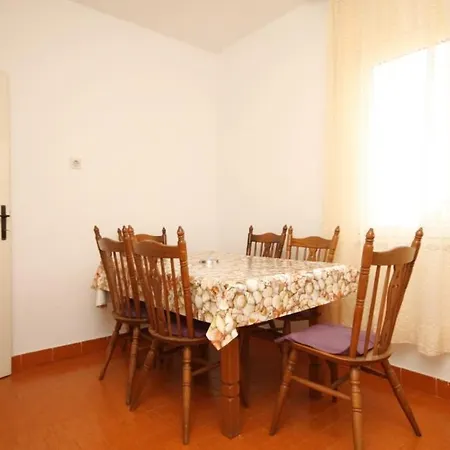 شقة With Parking Space Razanj, - 8360 *