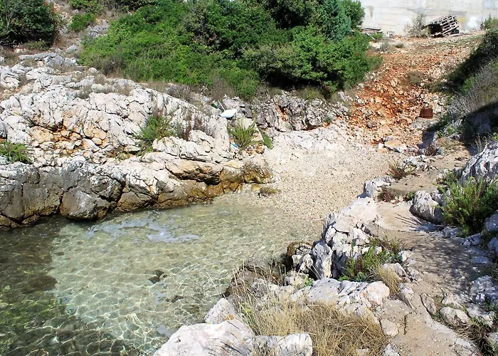 With Parking Space Razanj, - 8360 * 로고즈니차